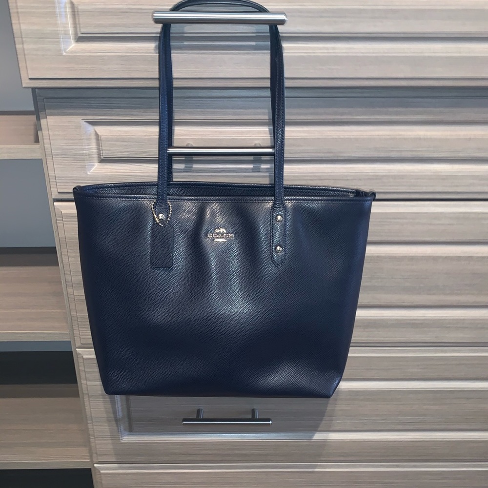 Like new coach purse